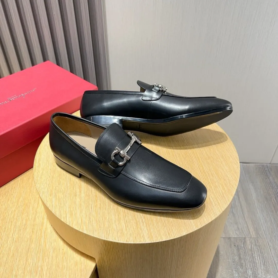Men's Men's Shoes💰P640💰🔥《Ferragamo》👏Latest • High-end top brand luxury ~ purchasing agency, top quality ~. New fashionable business men's shoes🔜The uppers are made of original open-edge beaded cowhide➕cowhide·lining, with fine workmanship. The original stylish and soft combination wear-resistant and non-slip outsole is light and comfortable on the feet. The real thing looks better in real photos. Size: 38--44